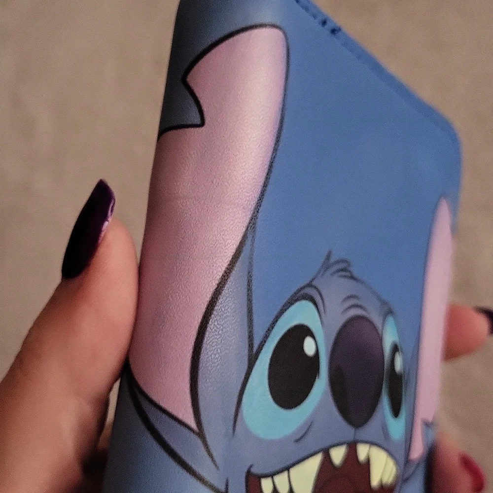 Stitch Wallet 💙